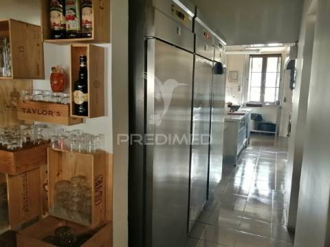 Cede - se restaurante típico adega em sintra