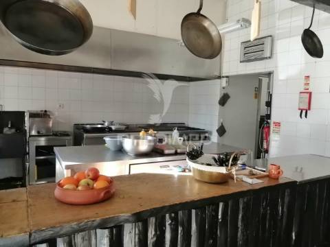 Cede - se restaurante típico adega em sintra