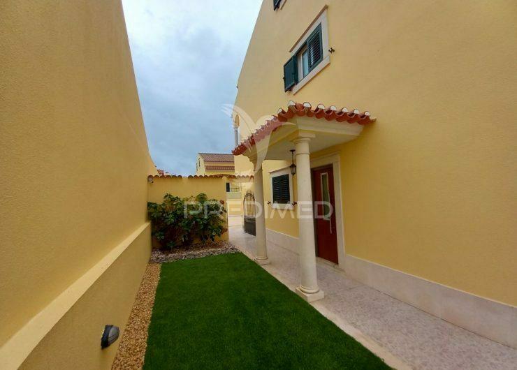Moradia t4 | remodelada | carregado