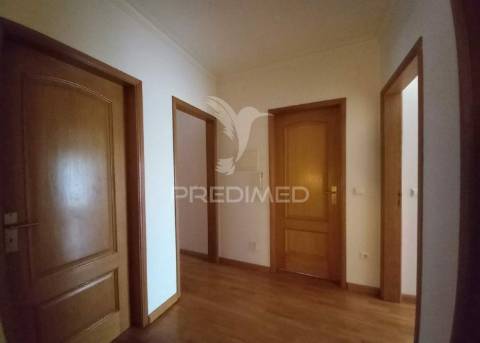 Moradia t4 | remodelada | carregado
