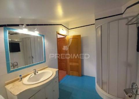 Moradia t4 | remodelada | carregado
