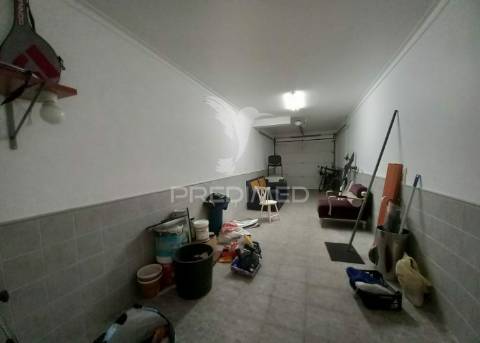Moradia t4 | remodelada | carregado