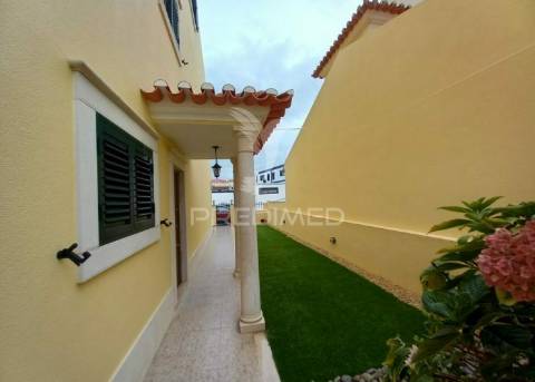 Moradia t4 | remodelada | carregado
