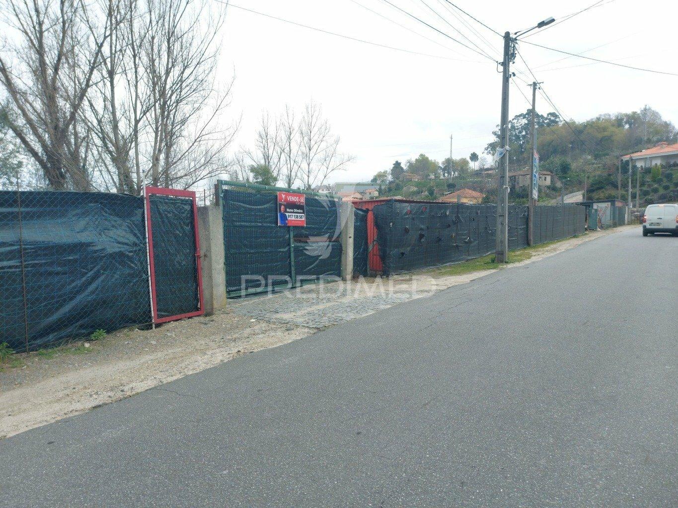 Terreno rustico com alpendre em penacova - felgueiras