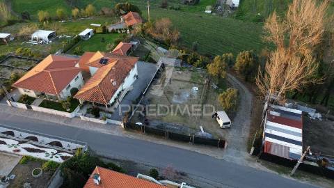 Terreno rustico com alpendre em penacova - felgueiras