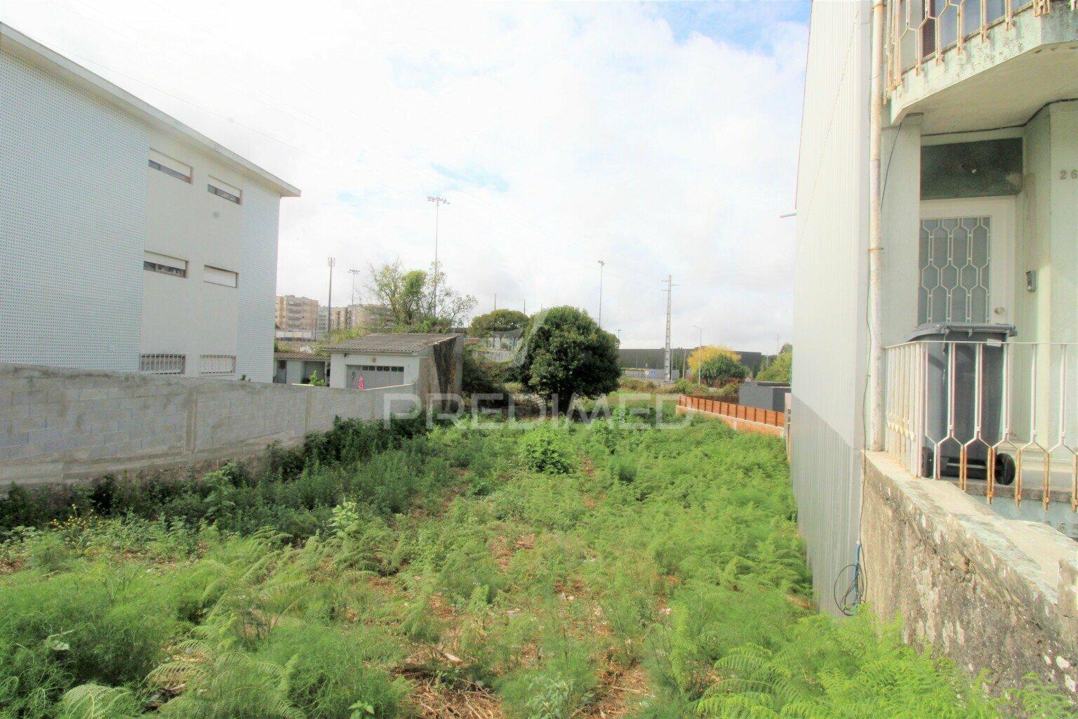 Lote para construção moradia em pedrouços