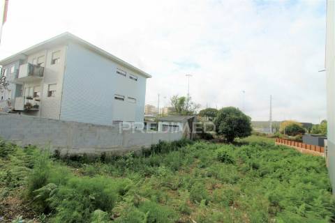 Lote para construção moradia em pedrouços