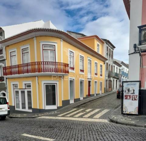 Moradia tradicional centro de angra
