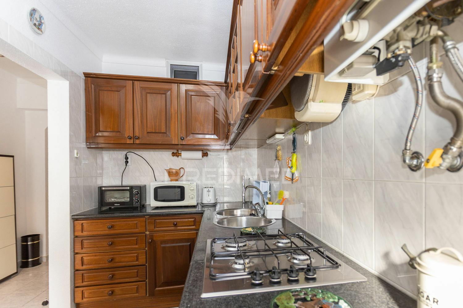 Apartamento t2+1 urbanização de carnide
