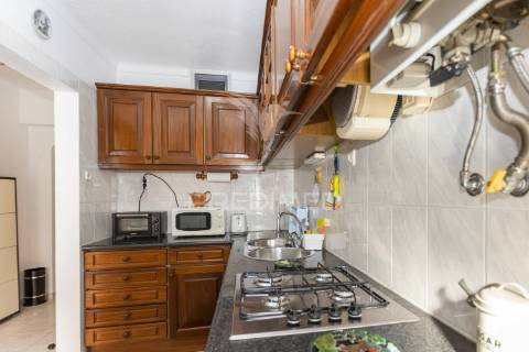 Apartamento t2+1 urbanização de carnide