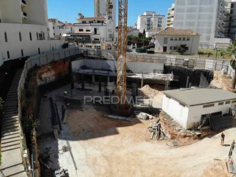 Novo t2 de luxo com terraço e garagem na praia rocha