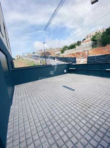 Moradias em banda em fase de construção