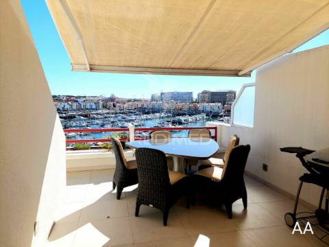 Vilamoura - apartamento com vista mar /apartment  overlooking the marina and the sea