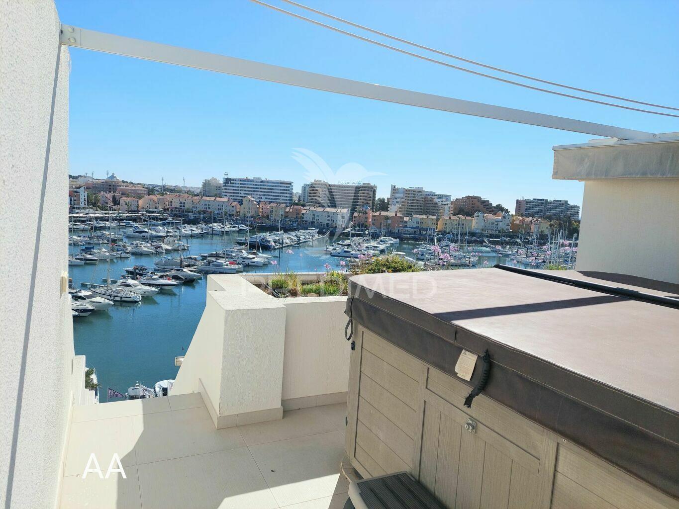 Vilamoura - apartamento com vista mar /apartment  overlooking the marina and the sea