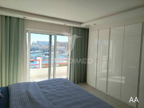 Vilamoura - apartamento com vista mar /apartment  overlooking the marina and the sea