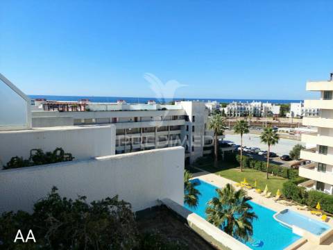 Vilamoura - apartamento com vista mar /apartment  overlooking the marina and the sea