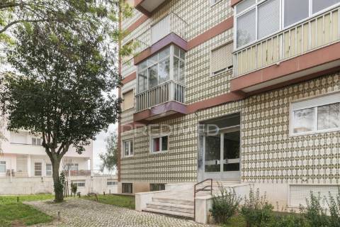 Apartamento no cabo de vialonga, v franca de xira, lisboa.