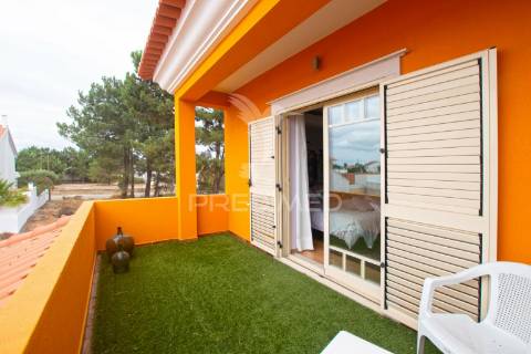 Moradia t4 com piscina, quinta do anjo perto estação fertagus