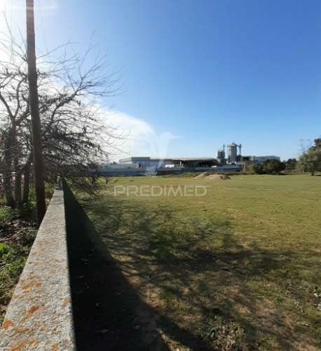 Terreno urbano para serviços e industria - montijo