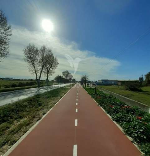 Terreno urbano para serviços e industria - montijo