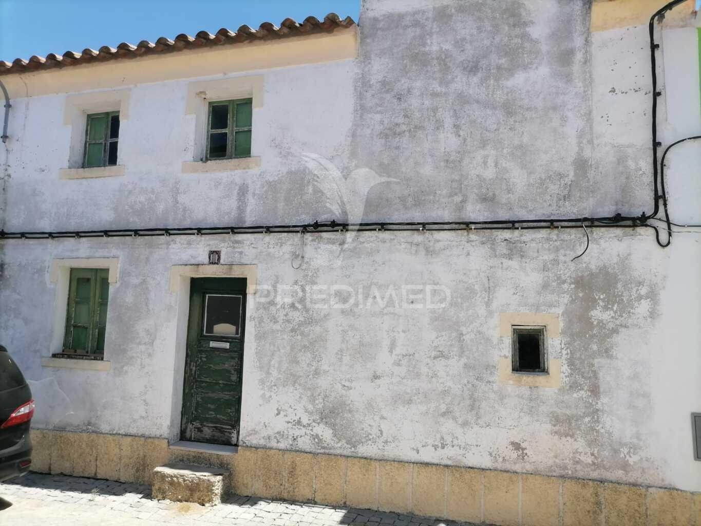 Casa na aldeia de alagoa