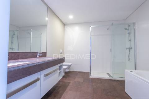 Apartamento t2 de luxo na estrada monumental.