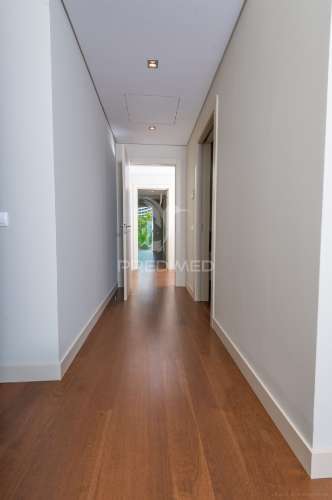 Apartamento t2 de luxo na estrada monumental.