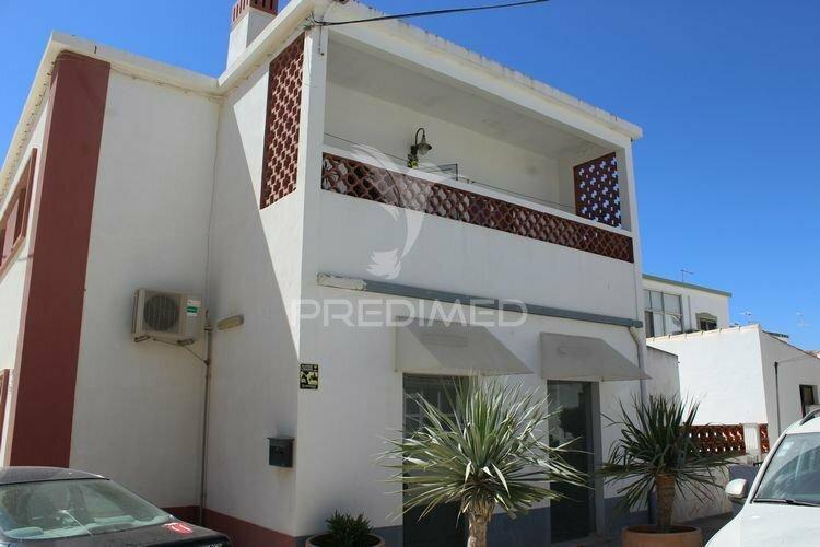 Restaurante em lagos  com habitação