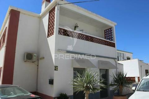 Restaurante em lagos  com habitação