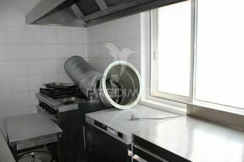 Restaurante em lagos  com habitação