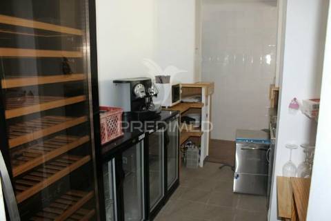 Restaurante em lagos  com habitação