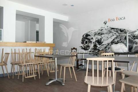 Restaurante em lagos  com habitação