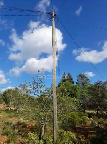 Terreno com projeto pata 9 moradias v3,localizado em funchais da tor