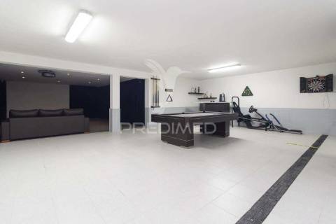 Luxuosa moradia t5 652m.2, piscina, home cinema, , mobilada exclusivo