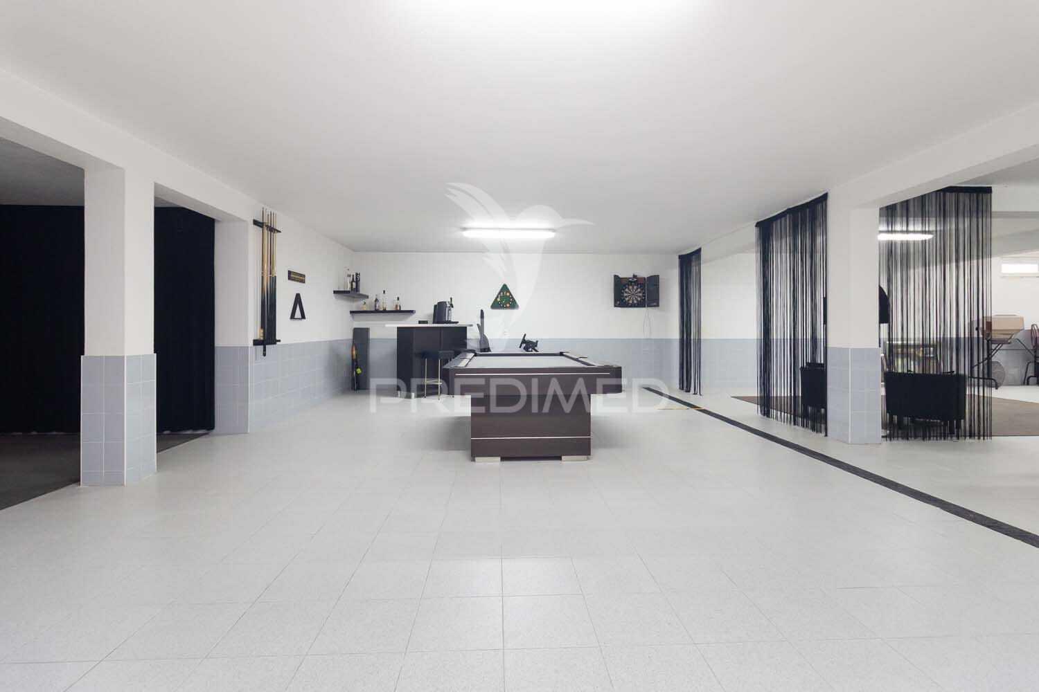 Luxuosa moradia t5 652m.2, piscina, home cinema, , mobilada exclusivo