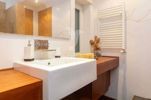 Luxuosa moradia t5 652m.2, piscina, home cinema, , mobilada exclusivo