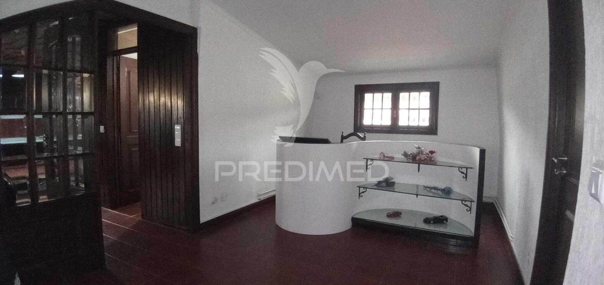 Moradia  4 frentes em jaca - pedroso