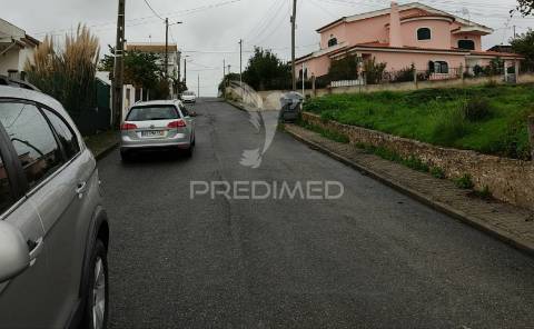 Terreno urbano na rua das camélias - são julião do tojal