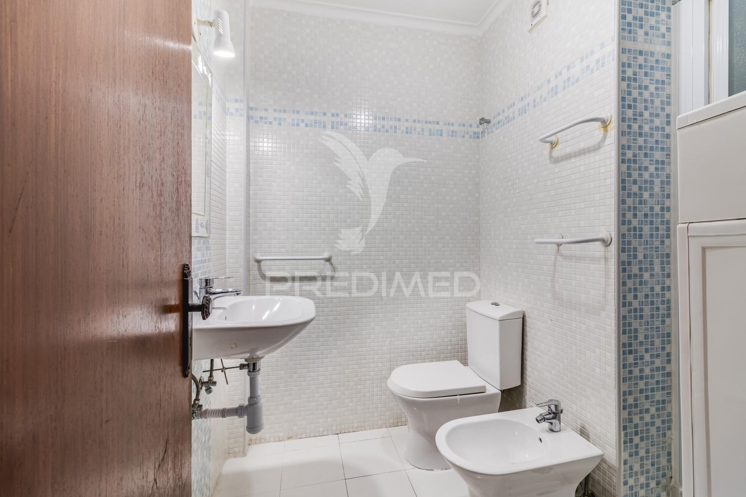Apartamento t2 com logradouro em linhó