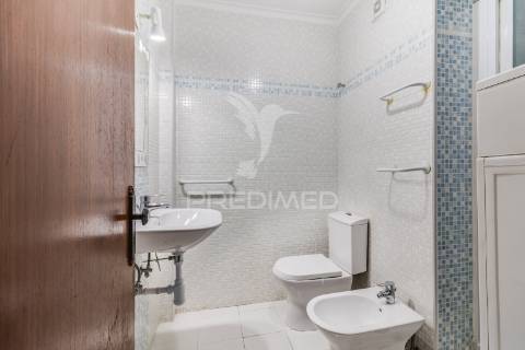 Apartamento t2 com logradouro em linhó