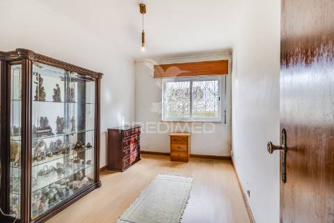 Apartamento t2 com logradouro em linhó
