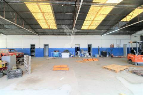 Armazém industrial em s. félix da marinha, vila nova de gaia