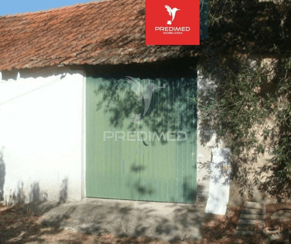 Casa antiga com terreno em casais da ponte nova / casével