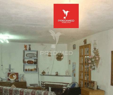 Casa antiga com terreno em casais da ponte nova / casével