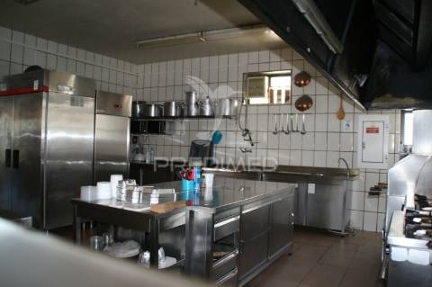 Trespasse de restaurante em ferragudo c/alvara casa de pasto