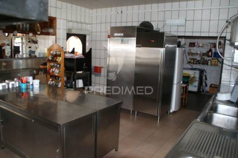 Trespasse de restaurante em ferragudo c/alvara casa de pasto