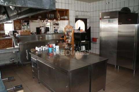 Trespasse de restaurante em ferragudo c/alvara casa de pasto