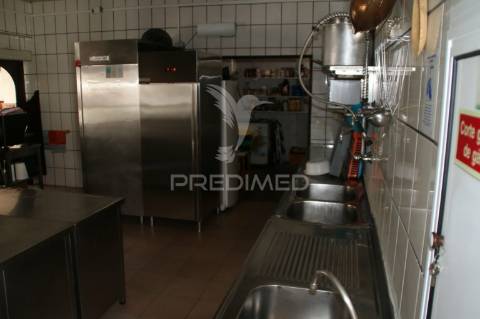 Trespasse de restaurante em ferragudo c/alvara casa de pasto