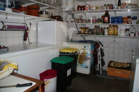 Trespasse de restaurante em ferragudo c/alvara casa de pasto