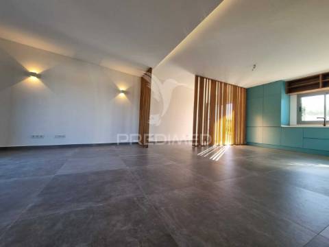 Moradia t3 estilo contemporaneo situada no rasmalho - portimão